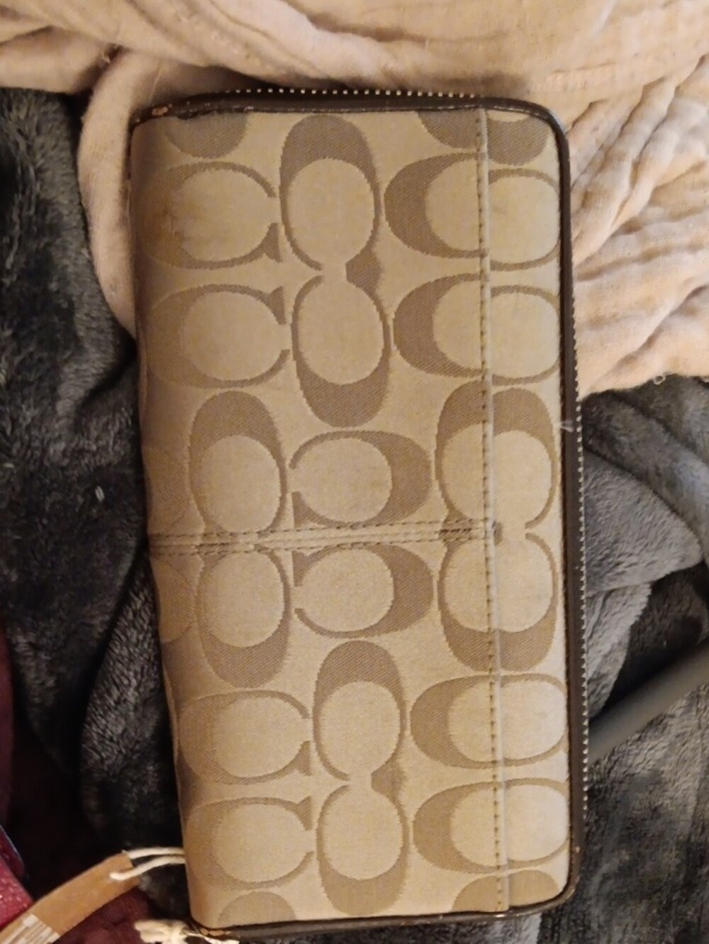 Coach Wallet - Picture 4 of 6